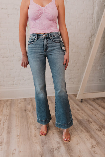 Boutique Bell Bottoms And Flare Jeans – Blushing Brunette
